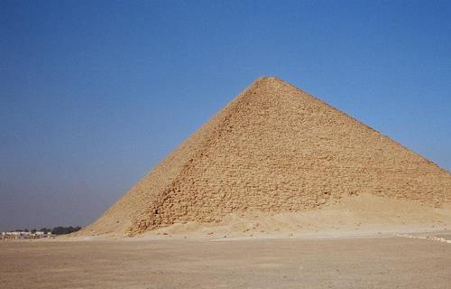 La historia de una pirámide olvidada